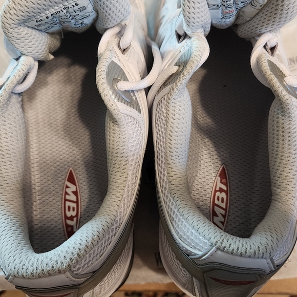 New in Box Women's MBT Sport 2 White Sz 9.5 - Picture 9 of 11